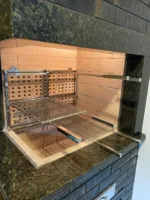 A Inox Catarinense é uma empresa especializada em soluções de aço inox, com mais de 10 anos de experiência no mercado. Fabricamos produtos como corrimãos, guarda-corpos, bancadas, grelhas e diversos outros itens sob medida para atender a residências e indústrias. Localizada em Blumenau, SC, nossa empresa prioriza qualidade, durabilidade e satisfação dos clientes. Para saber mais, visite nosso site: www.inoxcatarinense.com.br.