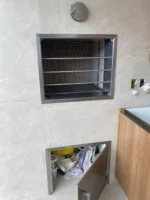 A Inox Catarinense é uma empresa especializada em soluções de aço inox, com mais de 10 anos de experiência no mercado. Fabricamos produtos como corrimãos, guarda-corpos, bancadas, grelhas e diversos outros itens sob medida para atender a residências e indústrias. Localizada em Blumenau, SC, nossa empresa prioriza qualidade, durabilidade e satisfação dos clientes. Para saber mais, visite nosso site: www.inoxcatarinense.com.br.