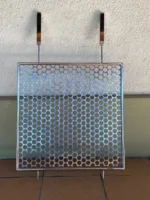 A Inox Catarinense é uma empresa especializada em soluções de aço inox, com mais de 10 anos de experiência no mercado. Fabricamos produtos como corrimãos, guarda-corpos, bancadas, grelhas e diversos outros itens sob medida para atender a residências e indústrias. Localizada em Blumenau, SC, nossa empresa prioriza qualidade, durabilidade e satisfação dos clientes. Para saber mais, visite nosso site: www.inoxcatarinense.com.br.