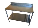 A Inox Catarinense é uma empresa especializada em soluções de aço inox, com mais de 10 anos de experiência no mercado. Fabricamos produtos como corrimãos, guarda-corpos, bancadas, grelhas e diversos outros itens sob medida para atender a residências e indústrias. Localizada em Blumenau, SC, nossa empresa prioriza qualidade, durabilidade e satisfação dos clientes. Para saber mais, visite nosso site: www.inoxcatarinense.com.br.