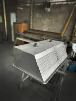 A Inox Catarinense é uma empresa especializada em soluções de aço inox, com mais de 10 anos de experiência no mercado. Fabricamos produtos como corrimãos, guarda-corpos, bancadas, grelhas e diversos outros itens sob medida para atender a residências e indústrias. Localizada em Blumenau, SC, nossa empresa prioriza qualidade, durabilidade e satisfação dos clientes. Para saber mais, visite nosso site: www.inoxcatarinense.com.br.