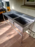 A Inox Catarinense é uma empresa especializada em soluções de aço inox, com mais de 10 anos de experiência no mercado. Fabricamos produtos como corrimãos, guarda-corpos, bancadas, grelhas e diversos outros itens sob medida para atender a residências e indústrias. Localizada em Blumenau, SC, nossa empresa prioriza qualidade, durabilidade e satisfação dos clientes. Para saber mais, visite nosso site: www.inoxcatarinense.com.br.